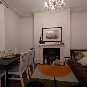  Guest house Hill House
