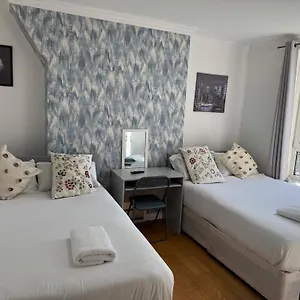 Budget Grey House Apartament